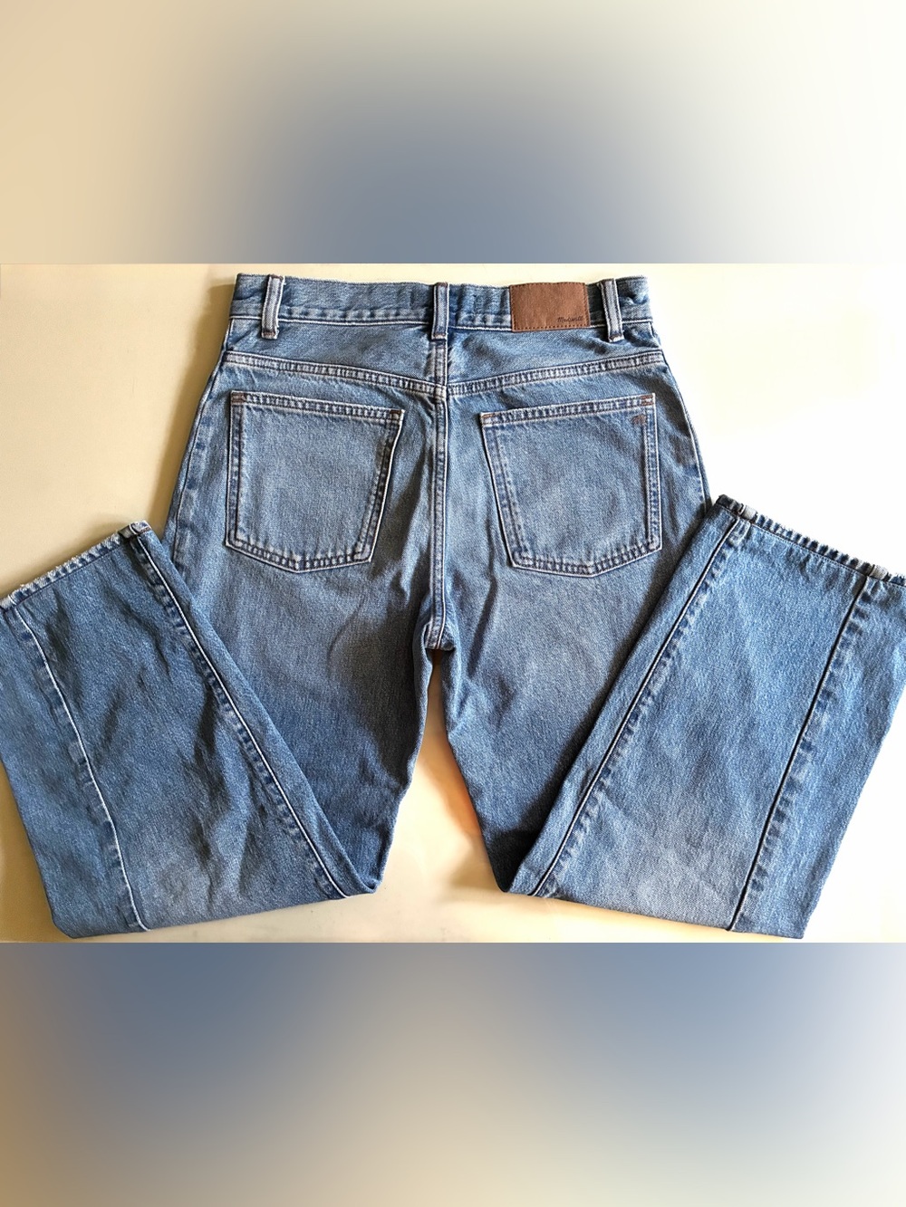 Madewell. Women’s Pieced Barrel-Leg Jeans.25. New without the tags. 100% cotton. - Picture 9 of 13